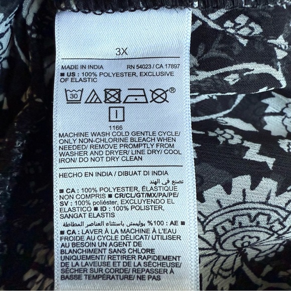 OLD NAVY Black Floral Boho Top Blouse V Neck Empire Waist 3X Witchy Whimsy - Picture 12 of 13